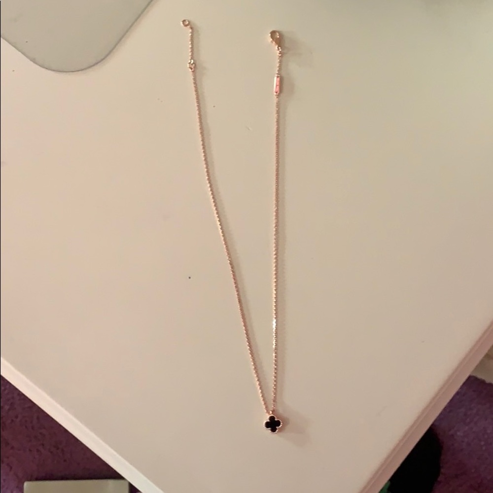 Clover Mini Necklace